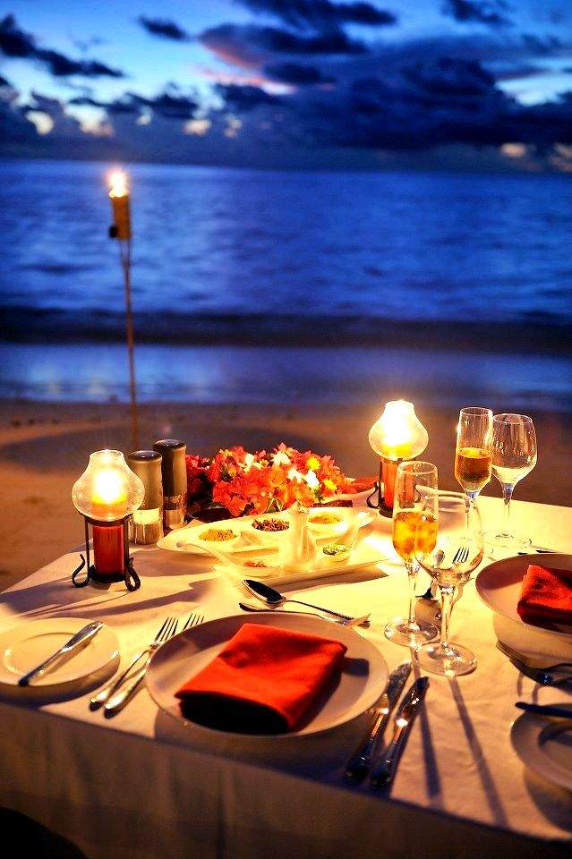 Romantic Outdoor Dinners